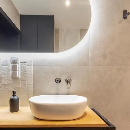 Apartment River Side 3/19 *